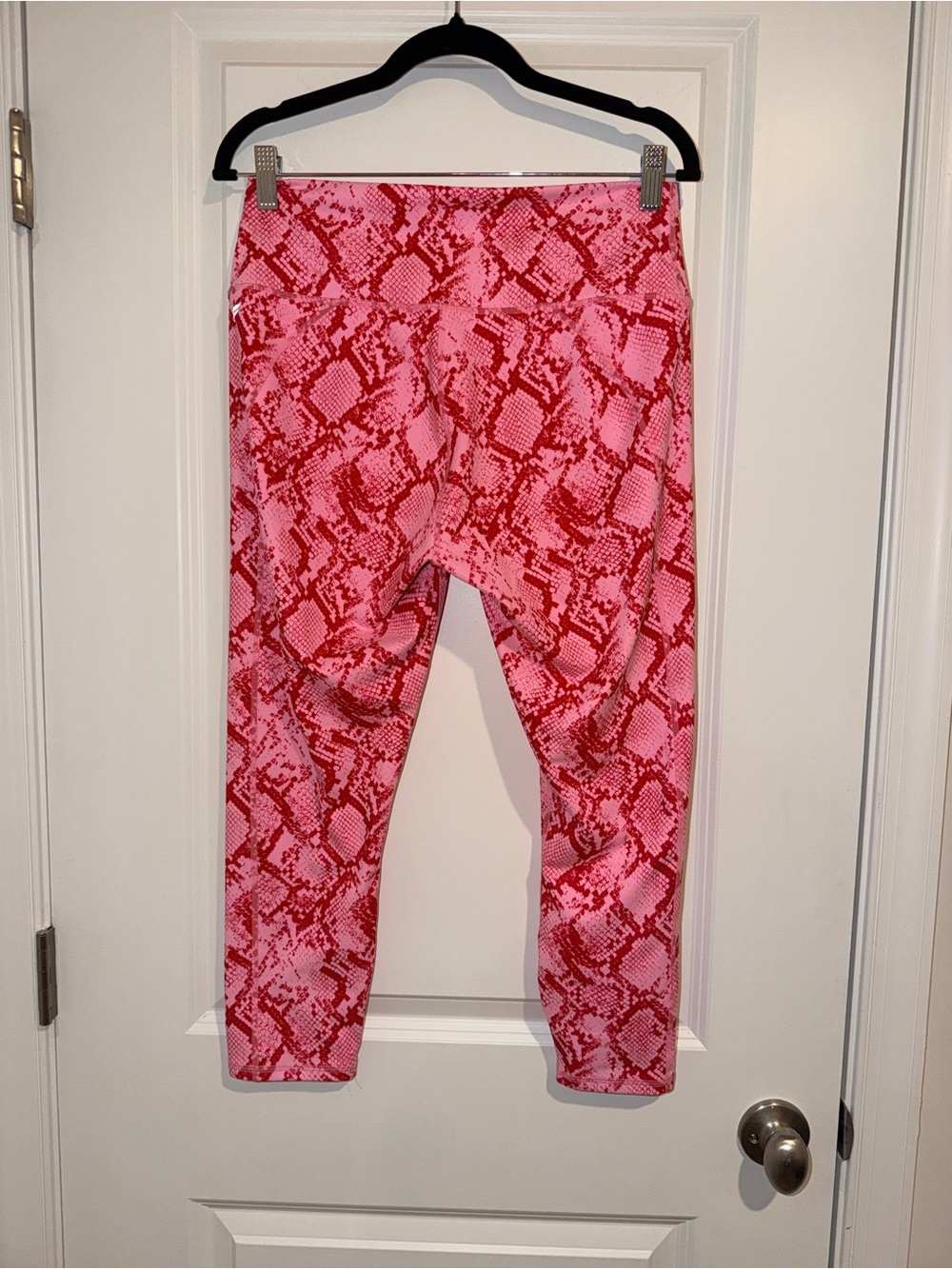 Fabletics Women’s Pink and Red Snake-Print High-Waist Leggings, Size L - Picture 5 of 8